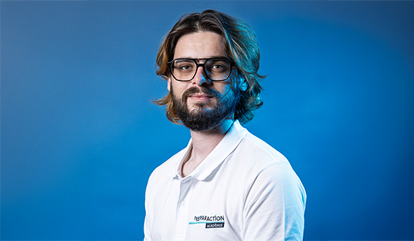 Photo de Pierre Burcea responsable du pôle PréparAction Événement