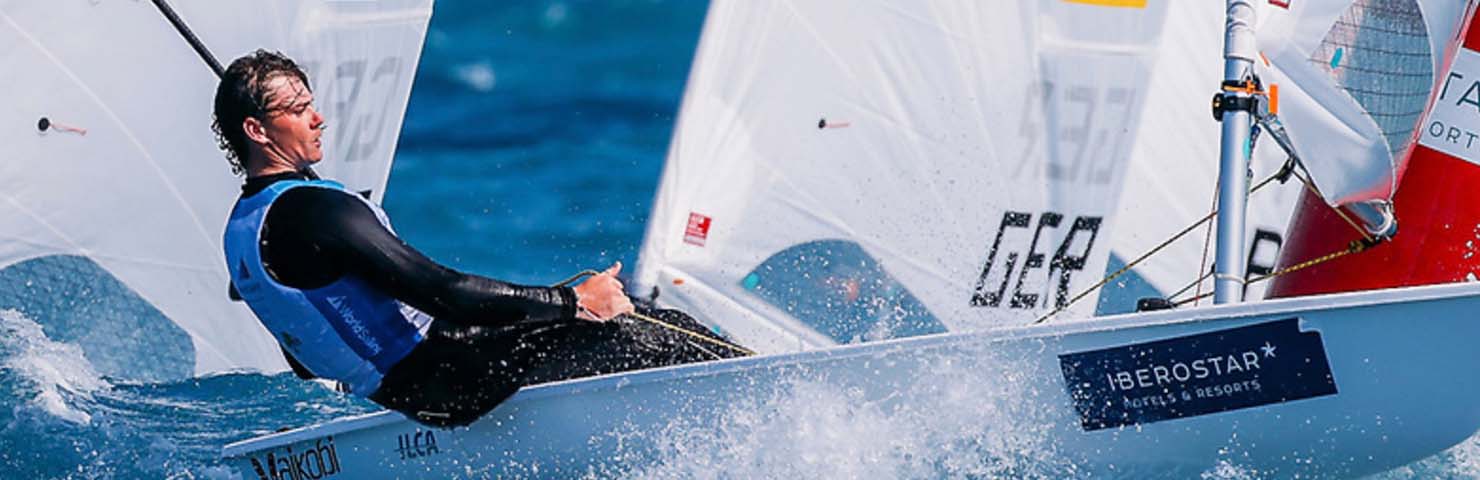 Baudouin Motte naviguant sur son Ilca 7 lors du Trofeo Princesa Sofía 2024 à Palma de Majorque
